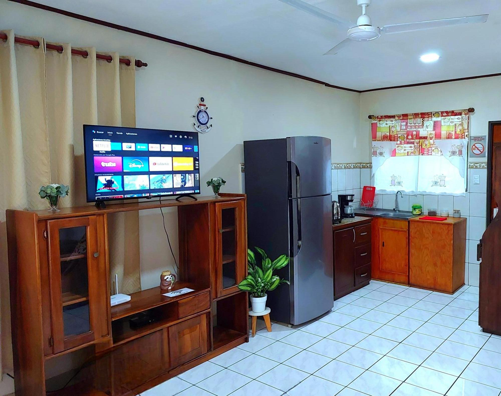 Casa Equipada En El Centro De Puntarenas Βίλα Εξωτερικό φωτογραφία