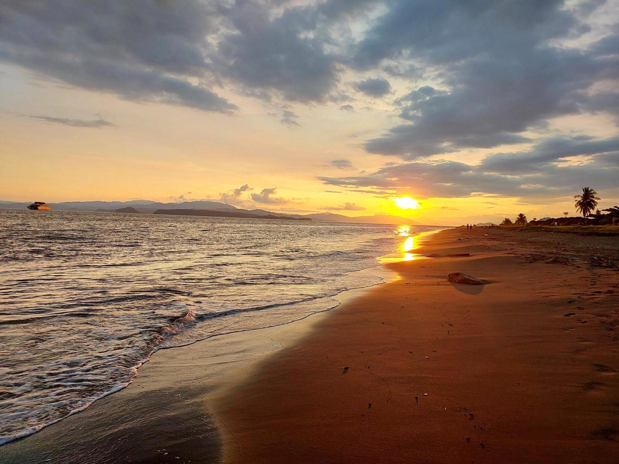 Casa Equipada En El Centro De Puntarenas Βίλα Εξωτερικό φωτογραφία